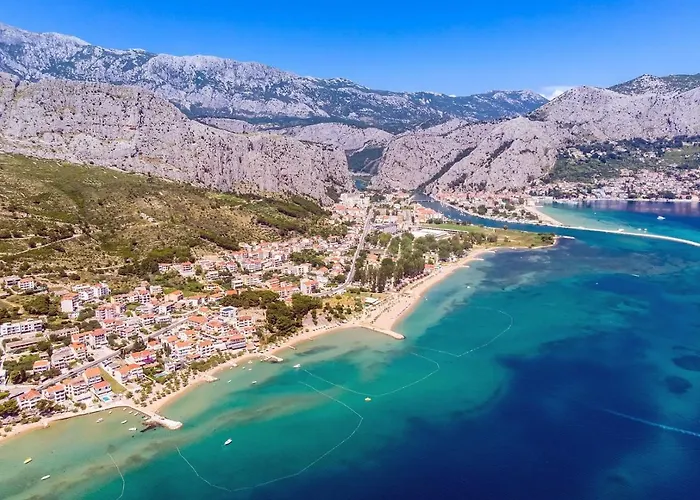 Skura Private Heated Pool 32m2, Summer Kitchen, 4 Bedrooms, Garden *